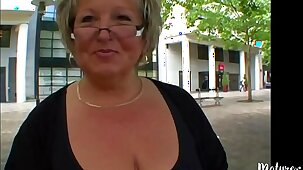 Carole, tombe enfin sur un homme qui sait lui faire plaisir