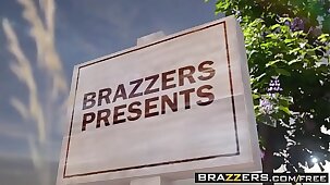 Brazzers - Milfs Like it Big - Pervert In The Park scene starring Alexis Fawx Romi Rain and Keiran L