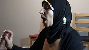 Hijab girl caught me masturbating in hospital waiting room - SHE GAVE ME A BLOWJOB