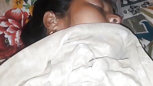 Hot Desi Village Bhabhi Ko Ratme Chupke Se Choda